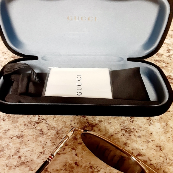 Gucci sunglasses - Picture 3 of 4